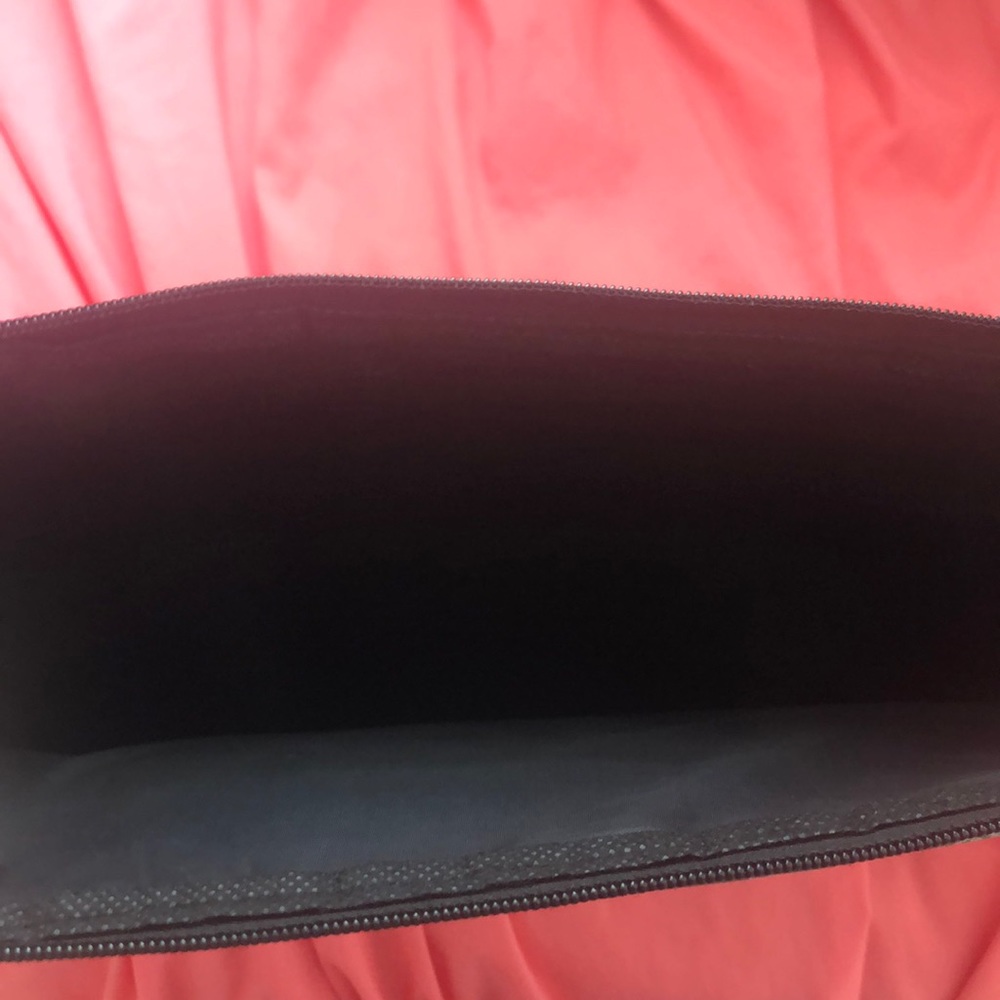 Computer Case - Picture 2 of 2